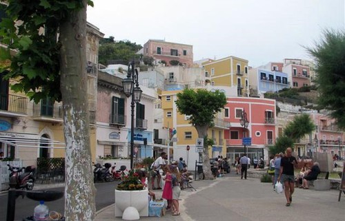 Ponza main street © Clare and Andrew Payne